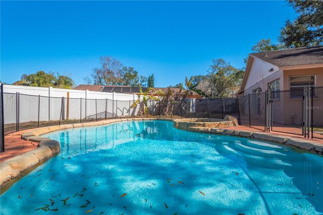 3206 SHADY GLEN CIRCLE, Tampa, FL 33618