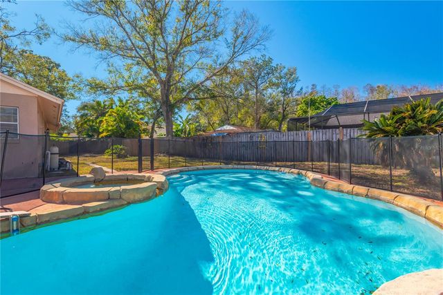 3206 SHADY GLEN CIRCLE, Tampa, FL 33618