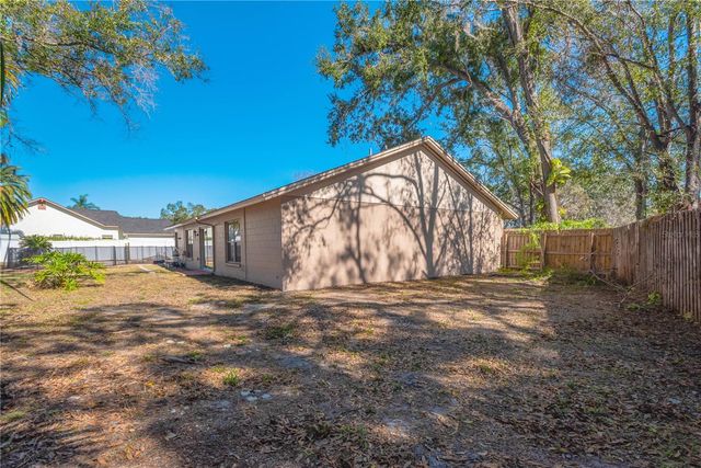 3206 SHADY GLEN CIRCLE, Tampa, FL 33618