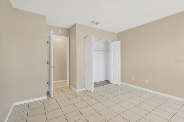 3206 SHADY GLEN CIRCLE, Tampa, FL 33618