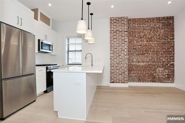 45 E Palisade Avenue 1A, Englewood, NJ 07631