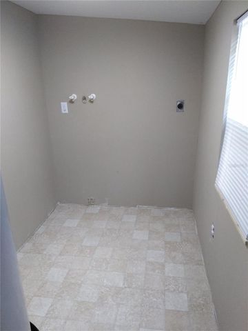 910 9TH AVENUE SW, Largo, FL 33770