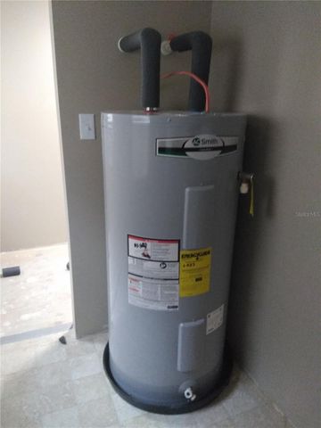 910 9TH AVENUE SW, Largo, FL 33770