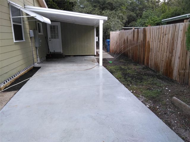 910 9TH AVENUE SW, Largo, FL 33770