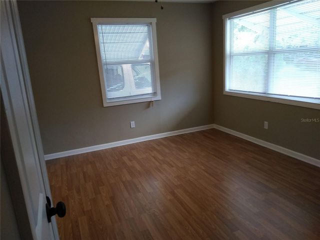 910 9TH AVENUE SW, Largo, FL 33770