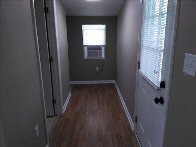 910 9TH AVENUE SW, Largo, FL 33770