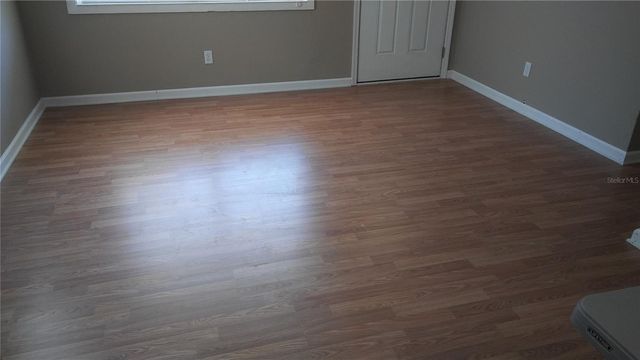 910 9TH AVENUE SW, Largo, FL 33770