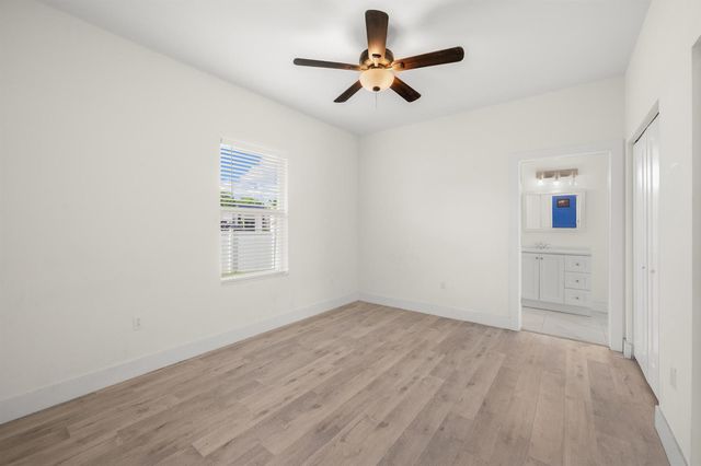 2094 SW CAPEADOR Street, Port St. Lucie, FL 34953