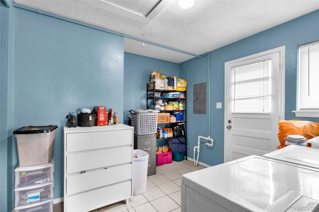 12030 Arcola Street, Livonia, MI 48150