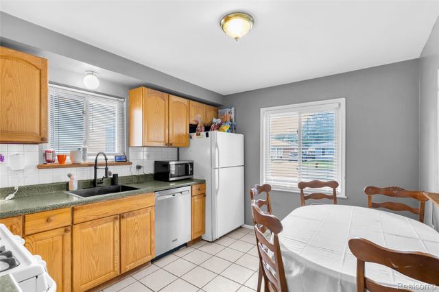 12030 Arcola Street, Livonia, MI 48150