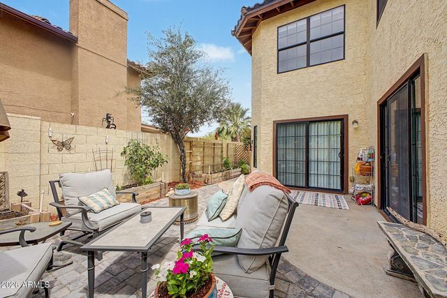 8421 S KENWOOD Lane, Tempe, AZ 85284