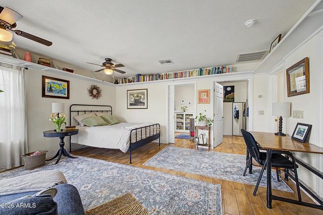 8421 S KENWOOD Lane, Tempe, AZ 85284