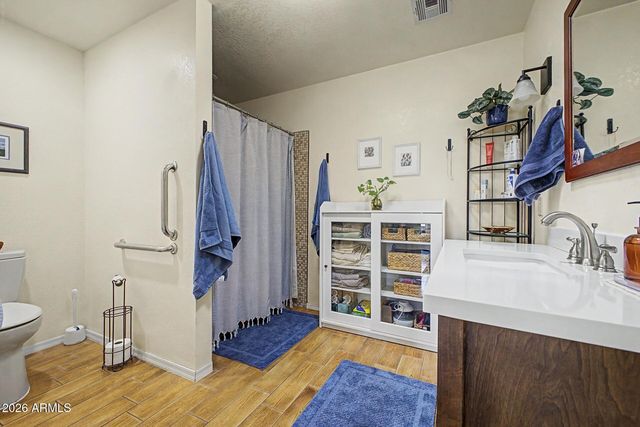 8421 S KENWOOD Lane, Tempe, AZ 85284