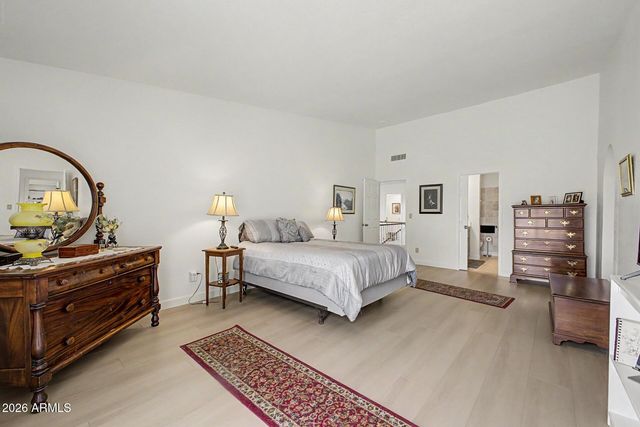 8421 S KENWOOD Lane, Tempe, AZ 85284