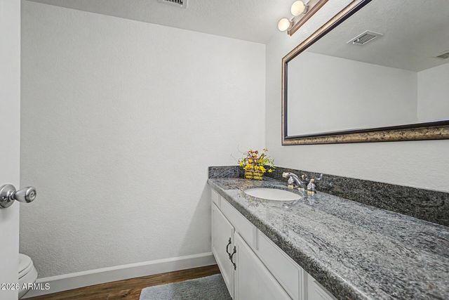 8421 S KENWOOD Lane, Tempe, AZ 85284