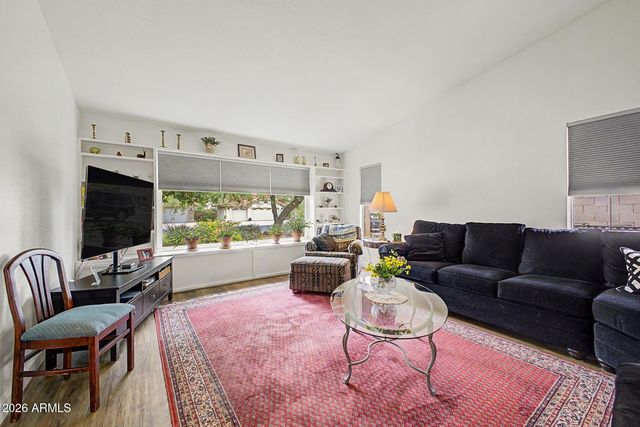 8421 S KENWOOD Lane, Tempe, AZ 85284