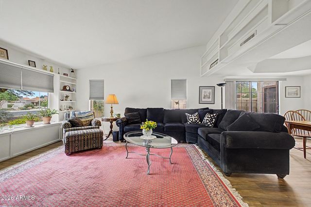 8421 S KENWOOD Lane, Tempe, AZ 85284