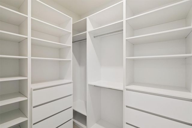 323 SKYFIELD COURT, Lady Lake, FL 32159