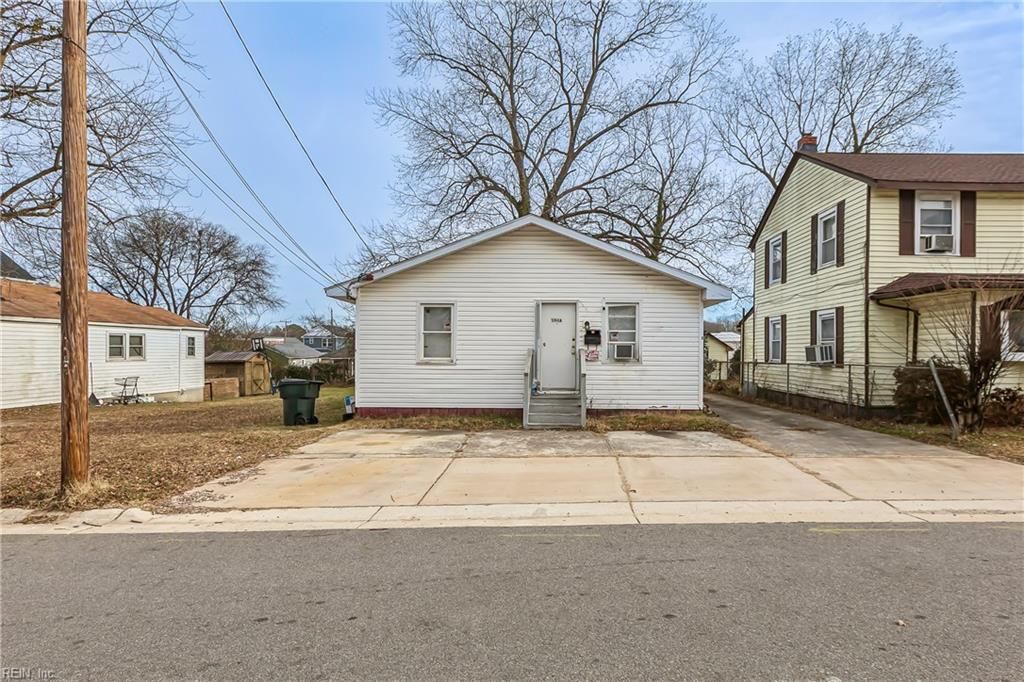 104 N 4th ST, Suffolk, VA 23434