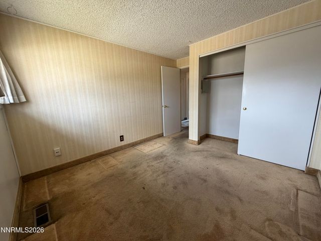 960 Cherry Tree Drive 1, Sparks, NV 89434