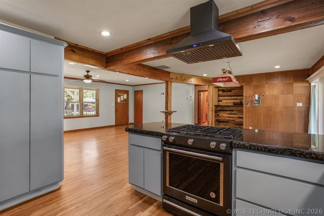 5414 S Madison Avenue, Tulsa, OK 74105