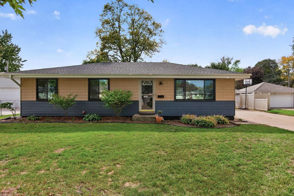 1636 14th Avenue, Saint Paul Park, MN 55071 — exterior