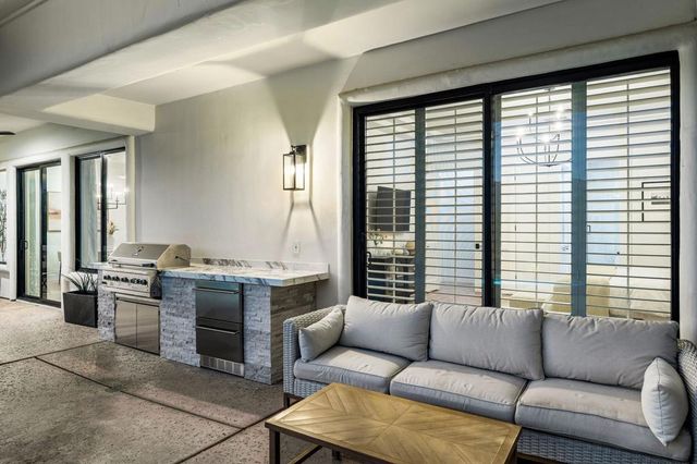 33 Calle La Reina, Rancho Mirage, CA 92270