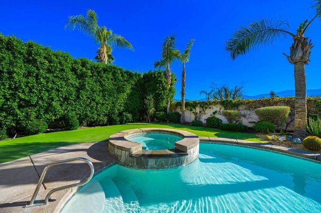 33 Calle La Reina, Rancho Mirage, CA 92270