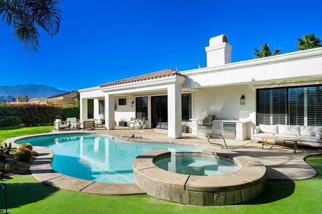 33 Calle La Reina, Rancho Mirage, CA 92270