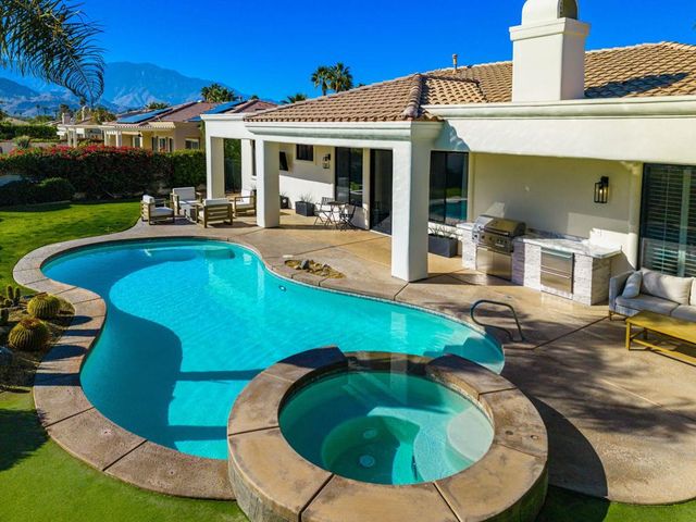 33 Calle La Reina, Rancho Mirage, CA 92270