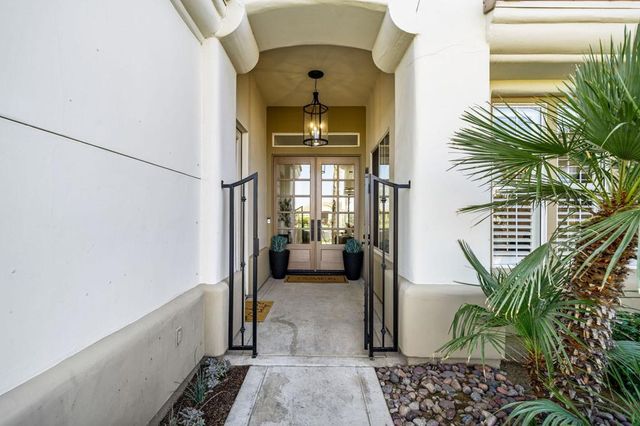 33 Calle La Reina, Rancho Mirage, CA 92270