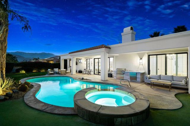 33 Calle La Reina, Rancho Mirage, CA 92270