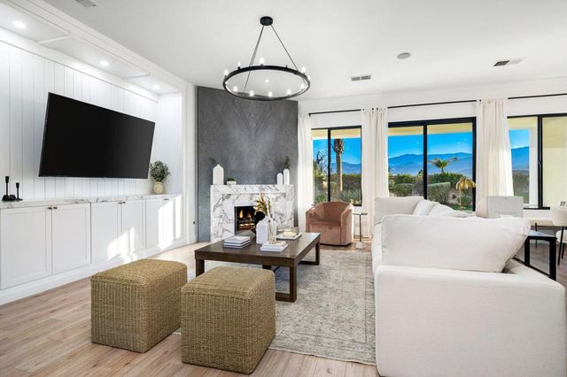 33 Calle La Reina, Rancho Mirage, CA 92270