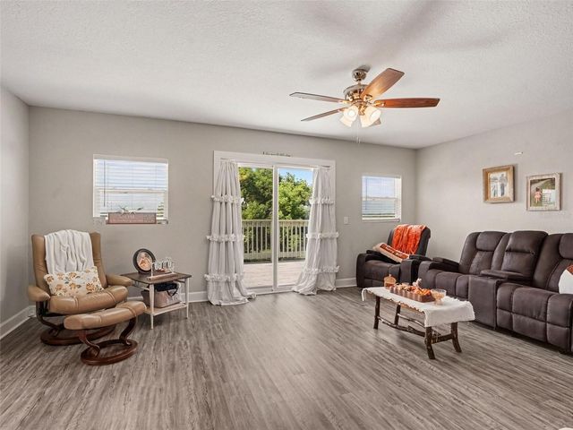 705 LAKE ADA BOULEVARD, Dundee, FL 33838