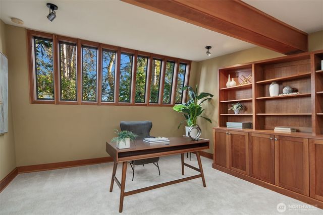 7816 NE 32nd Street, Medina, WA 98039