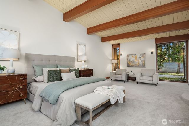 7816 NE 32nd Street, Medina, WA 98039