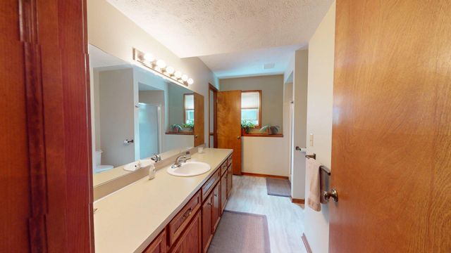 7381 Rolling Hills Drive, Hudsonville, MI 49426