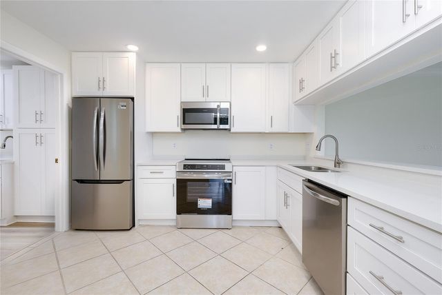 5617 EVERGREEN DR 27, Sarasota, FL 34233