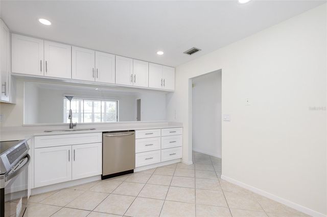 5617 EVERGREEN DR 27, Sarasota, FL 34233