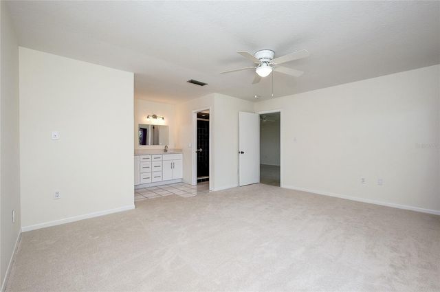 5617 EVERGREEN DR 27, Sarasota, FL 34233