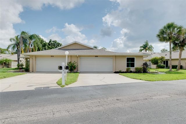 5617 EVERGREEN DR 27, Sarasota, FL 34233
