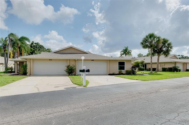 5617 EVERGREEN DR 27, Sarasota, FL 34233