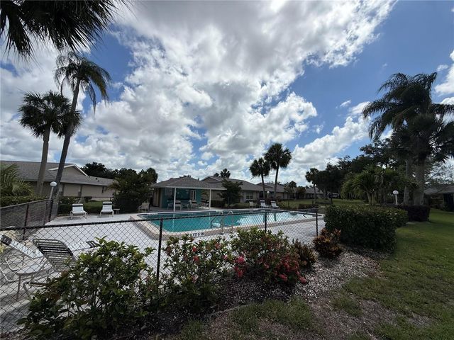 5617 EVERGREEN DR 27, Sarasota, FL 34233