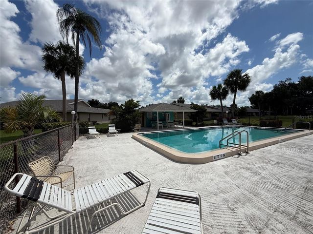 5617 EVERGREEN DR 27, Sarasota, FL 34233