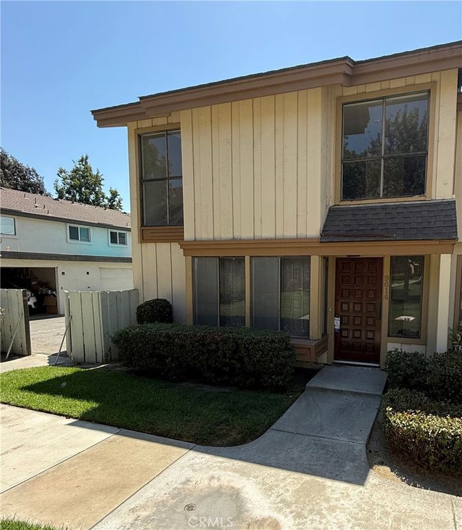 9614 Karmont, South Gate, CA 90280