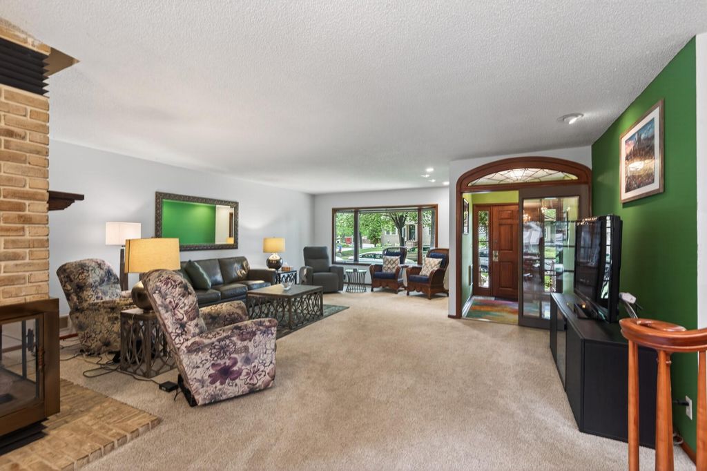 2307 Mckinley Street NE, Minneapolis, MN 55418 — photo 4