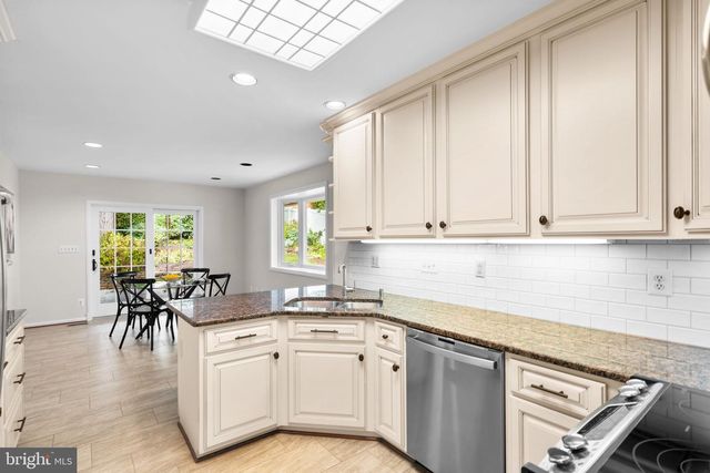 7426 TOWER ST, Falls Church, VA 22046