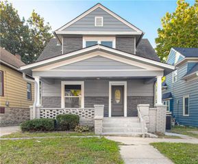 1049 Cleveland Avenue, Kansas City, KS 66104