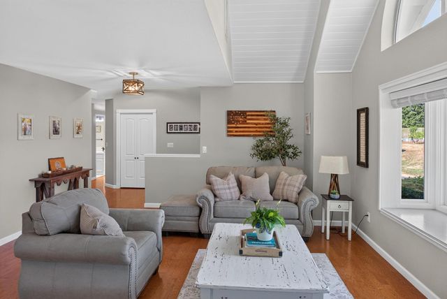 5343 Milton Ranch, Shingle Springs, CA 95682