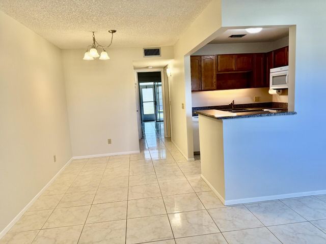 7 Lake Vista Trl Apt 104, Port St Lucie, FL 34952